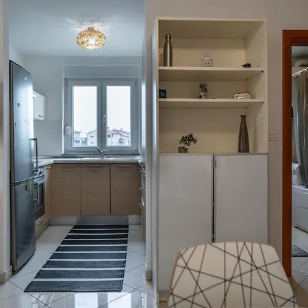 With A Parking Space - 21369 Apartmán