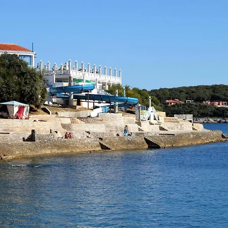 Apartament With A Parking Space - 21369 Pula